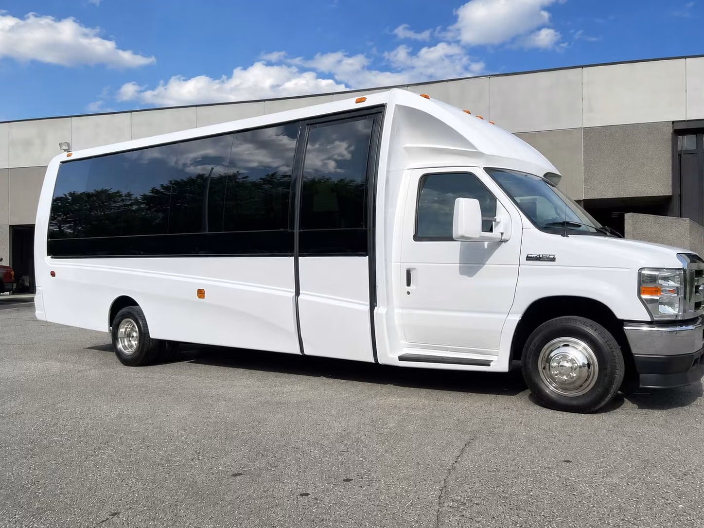 15 passenger minibus
