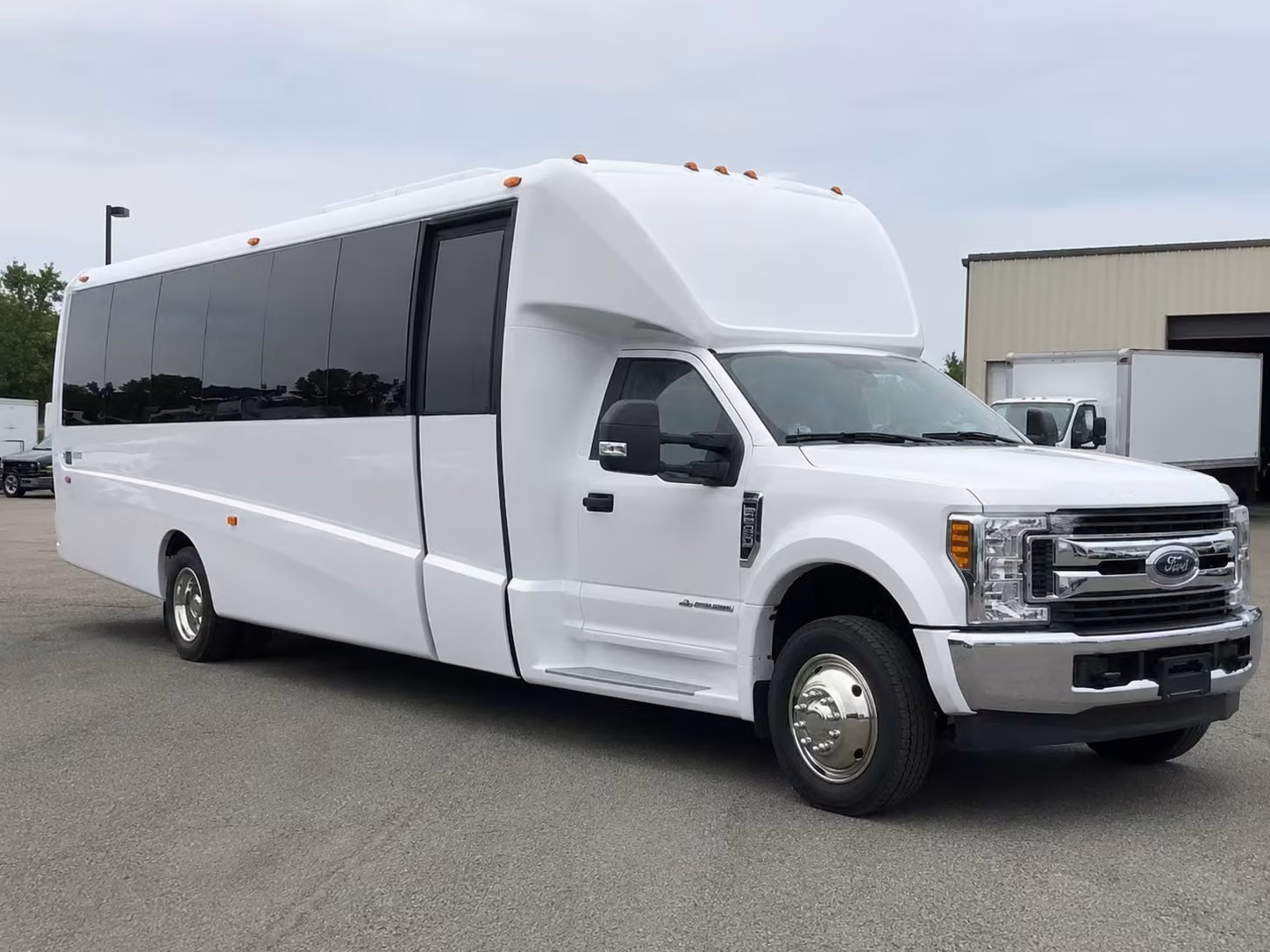 minibus rentals for smaller prom groups in the sacramento area